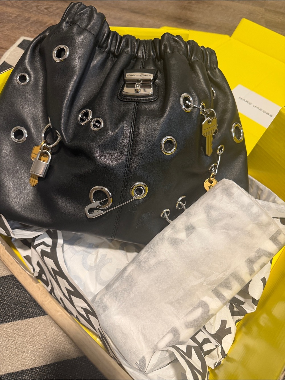 Marc Jacobs The Grommet Charm Cristina Shoulder Bag Black